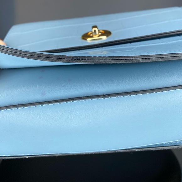 2-in-1 Blue Detachable Cross-Body Purse with Gold Chain/details | Red Interior - Picture 8 of 17